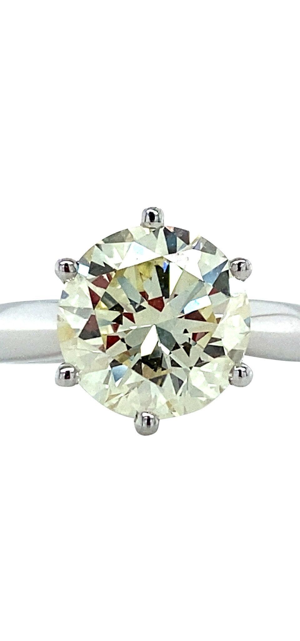 Vintage 18K White Gold Solitaire Ring with Diamond